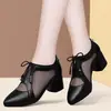 Sapatos de Tela Respiráveis da Moda, Sandálias Vazadas de Couro Macio para Mulheres, Novo Estilo de Verão 2026, Sapatos Casuais de Couro com Salto Grosso para Mães