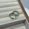 Pendientes Atemporales y Versátiles con un Diseño de Ensanchamiento Parcial, Tendencia de Moda Clásica Vintage, Pendientes Simples de Múltiples Tamaños para Mujeres