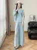 Plisado Estilo Miyake Muy Vendido Diseño de Alta Gama Color Albaricoque con Pequeñas Flores Tridimensionales, Conjunto de Dos Piezas de Moda Retro con Estilo, Único y Atractivo