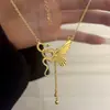 Colar de Cobra e Borboleta Banhado a Ouro para Mulheres, Exquisito Novo Estilo Chinês Retro Borboleta de Imitação de Ouro com Franja Versátil Corrente para Clavícula Atacado