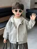 Jaqueta de Outono para Meninos 2026 Novo Estilo Coreano Moda Tendência Moletom com Capuz Jaqueta Casual Primavera e Outono