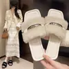 Pantuflas de Suela Plana Elegantes sin Cierre para Usar al Aire Libre, Versátiles, Ligeras, Casuales, Cómodas para Casa, Pantuflas Peludas, Nuevo Modelo para Primavera y Otoño 2026