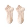 Otoño e invierno nuevos calcetines de vellón coral calcetines de mujer suela dispensadora calcetines de piso antideslizantes calcetines casuales gruesos de mujer venta al por mayor