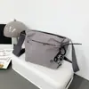 Bolso Bandolera de Moda para Mujer 2026 Nuevo Modelo Bolso de Hombro Simple Ultraligero Gama Alta Nicho Versátil Exquisito Pequeño para Viajar