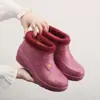 Botas de Neve de Inverno Femininas Eva Moldagem Única Quentes Sapatos de Algodão Leves para Exterior Lavagem de Carro Refrigerado Chef Impermeável Algodão