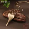 Cadena de Hueso de Serpiente Trenzada Nueva Amor Transfronteriza Colgante Largo Collar Largo Versátil Simple de Gama Alta con Forma de Corazón para Mujer Venta al por Mayor
