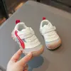 Outono 2026 Novos Sapatos Infantis Menino Bebê 0-3 Anos Listrados Solado Macio Sapatos para Caminhar Menina Bebê Velcro Sapatos Funcionais