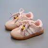 Zapatos de entrenamiento bajos antideslizantes de suela blanda para niños, alemanes, Otoño 2025, nuevos, cómodos, para estudiantes, niños y niñas, zapatos deportivos casuales