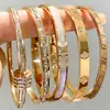 Pulseira Versátil de Moda Popular Transfronteiriça para Mulheres, Luxo Leve, Sensação de Alto Padrão, Estilo Europeu e Americano, Não Desbota, Exquisita Pulseira Céu Estrelado com Zircônia