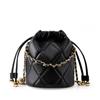 2026 Nuevo Modelo Bolso Cruzado Tipo Cubo Bolso Coreano de Nicho Bolso Versátil Pequeño con Cadena Bolso de Mujer de Piel Genuina