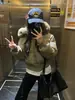 Inverno 2026 Novo Estilo Curto 90 Penugem de Pato Branca Penugem Rastreável Jaqueta de Penas Feminina Gola Grande de Pelo Cintura Marcada Emagrecedora Quente Outerwear