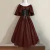 Vestido de Performance em Estilo Retrô Medieval Europeu e Americano com Cores Contrastantes, Saia Ampla Evasê, Design de Um Ombro, Design de Cintura Marcada com Patchwork e Decote Quadrado Estilo Corte