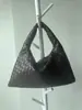 Bolsa Feminina de Tecido Nova Moda Outono e Inverno Bolsa Bolinho Senso de Alta Classe Grande Capacidade Transfronteiriça Tendência Versátil Bolsa de Mão para o Dia a Dia