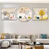 Nueva Pintura Decorativa Estilo Chino para Sala de Estar Forma Especial Flor de Ciruelo de Cuatro Pétalos Pintura Colgante Triple Fondo de Pared Paisaje de Porcelana de Cristal con Atmósfera de Suerte
