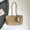 Bolsa de Couro Transfronteiriça Grande Capacidade Bolsa Feminina Simples de Mão com Alça de Ombro Para Escola Trabalho Venda Direta de Fábrica Bolsa Tote