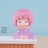 Directo de fábrica luminoso postura sentada puede ser adorable DIY colgante de resina caja sorpresa accesorios accesorios para coche red social mano