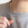 Libro Rojo Pequeño Explosiones Medio Antiguo Vintage Diseño Único Sentido Geométrico Gota de Agua Collar Moda Mínima Cadena para Clavícula