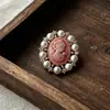 Broche de Perla Cabeza de Belleza Repujada Victoria Corsage de Alta Gama Pin para Abrigo de Mujer Hebilla para Cárdigan Accesorios Vintage