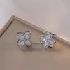 Collar para Mujer, Estilo Influencer Transfronterizo Flor de Girasol Circonita Giratorio Conjunto de Tres Piezas Decoración Collar de Acero de Titanio