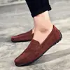 Zapatos de Conducir de Gamuza para Hombre de Primavera y Otoño Zapatos Casuales de Hombre Perezoso Suela Suave Antideslizantes Transpirables Mocasines Zapatos de Hombre Talla Grande