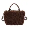 Bolsas de Mano Otoñales Japonesas y Coreanas para Mujer 2025 Bolsos de Moda Nuevos Bolsos Peludos Estilo Occidental Diseño de Nicho Bolsos de Moda