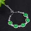Set de Jadeíta: Collar con Colgante de Jadeíta Tipo Hielo, Pendientes, Anillo, Pulsera, Lujoso Juego de Cuatro Piezas de Jadeíta Verde Incrustada con Pendientes