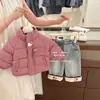 Chaqueta de Algodón a Cuadros para Niña 2026, Elegante Casual Gruesa Cálida Moderna Chaqueta Roja con Cuello Alto para Niños