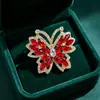 Broche de Mariposa con Pedrería de Colores Estilo de Corte Europeo y Americano Broche de Mariposa con Diamantes Tallados Huecos Accesorios para Ropa de Banquete Transfronterizo