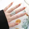 Anel Aberto com Design de Nicho Interessante Feito de Aço Inoxidável, Anel para Dedo Indicador com um Toque de Luxo Leve, Moderno e Fashion, Acessório Versátil Estilo Coreano