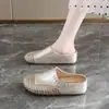 Tamancos casuais fechados para mulheres, para uso externo no verão, novo modelo 2026, com sola grossa, que aumentam a altura, trançados, vazados, respiráveis, slip-on