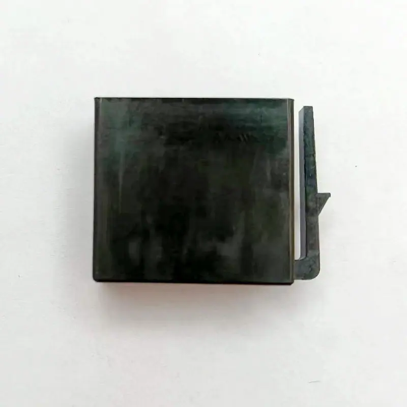 ISO-8P公壳中扣1