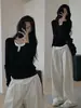 [Andy Rong] Camiseta preta de duas peças com mangas compridas para mulheres, outono, retalhos assimétricos, corte justo e valoriza a silhueta, perfeita como camada base com uma blusa de tricô