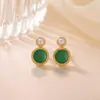 Yi Lu Yin Plata de Ley S925 Chapado en Oro Pendientes de Botón de Jade Ganqing Moda Simple Temperamento Versátil Viaje Diario Pendientes Redondos de Plata