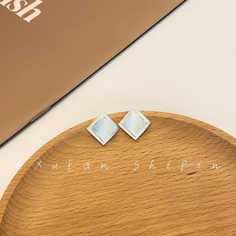 未标题-1_0002_b26264823f8d8aff93e