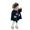 Roupa Infantil Casaco de Lã para Meninas 2026 Outono/Inverno Novo Estilo Versão Coreana Menina Renda no Colarinho Azul Casaco de Lã Engrossado