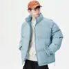 Nueva Chaqueta de Invierno 2025 con Cuello Alto Engrosada Cálida para Hombres Jóvenes y de Mediana Edad Ropa Exterior de Algodón Holgada para Hombres Chaqueta de Algodón a Prueba de Viento para Parejas