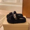Pantuflas de algodón de invierno, pantuflas peludas, de suela gruesa, cálidas, forradas de felpa, ligeras, modernas, casuales, nuevo estilo para mujer, que aumentan la altura, versátiles, de una tira 2026