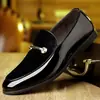 Amazon AliExpress Más Vendidos Transfronterizos Tallas Grandes Zapatos de Piel para Hombre Formal de Negocios Punta Fina Casual Estilo Británico Zapatos de Boda 9092