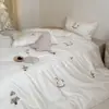 Bordado em Toalha Algodão de Fibra Longa Acetinado 100S Conjunto de Roupa de Cama de Quatro Peças 100% Algodão Capa de Edredom 100% Algodão Lençol Universal para Todas as Estações Estilo com Elástico