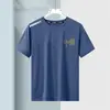 Camiseta de seda gelada de verão para homens, gola redonda, secagem rápida, manga curta, fina, respirável, tamanho grande, corte solto, esportiva e moderna