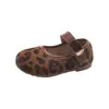 Sapatos Mary Jane doces estilo francês para meninas, sapatos baixos com estampa de leopardo para outono, sapatos de princesa com sola macia, sapatos de couro infantis para idades de 6 a 12 anos