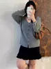 Suéter básico elegante de tricô com decote V para mulheres plus size, coleção outono 2026, para mulheres curvilíneas, blusa de estilo suave, peça de vestuário externa feminina