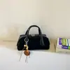 Bolso de mano para mujer estilo comercio exterior, retro, con acabado mate, perfecto para otoño, con una estética europea y americana única, que irradia un ambiente sofisticado y de alta gama, adecuado como bolso de hombro o bolso cruzado.