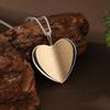 Colar de Coração de Amor de Camada Dupla Mais Vendido no Exterior para Mulheres, Criativo e de Alta Qualidade, Combinação de Cores Fosca e Brilhante, Gargantilha de Coração de Amor Versátil