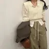 Estilo Chic Coreano Primavera Camisa de Algodão Jacquard de Manga Longa com Laço + Colete de Tricô Trançado para Mulheres