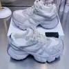 Zapatos de Papá Transpirables Primavera/Verano 2025 Nueva Moda Versátiles Malla Suela Gruesa Aumentan la Altura Casual Zapatos Deportivos Zapatos de Mujer