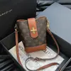 Bolso tipo cubo versátil, elegante y casual, transfronterizo, para mujer, 2026, nuevo, con estampado retro, para el trabajo, de un solo hombro, bandolera