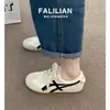 2026 Primavera/Verano Nuevo Estilo Popular Planas Resistentes al Desgaste Versátiles Deportivas Casuales con Cordones Bajas Zapatos de Entrenamiento Alemanes para Mujer