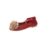 Zapatos Planos de Cuero Sintético Estilo Francés con Camelia y Tira Cruzada Nueva para Mujer, Banda Elástica Versátil, Nuevo Color Rojo