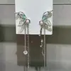 Brincos de Borboleta com Franjas Sonho de Primavera Design de Nicho Feminino Brincos Únicos Brincos Modernos de Luxo Leve